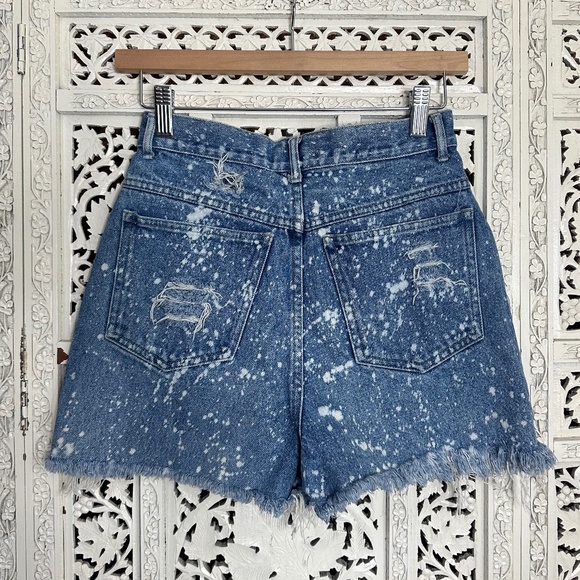 Vintage Petite Sophisticate Bleached Distressed Denim Cut Off Shorts Sz XS - Picture 6 of 7